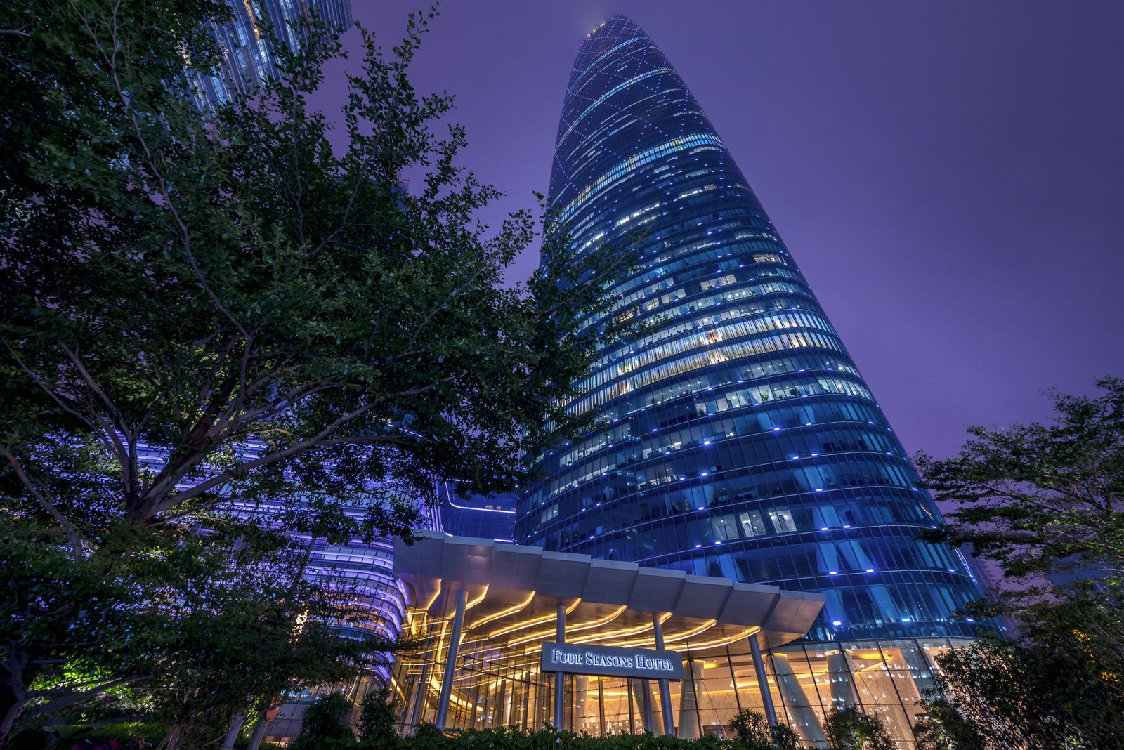 Four Seasons Hotel Guangzhou — tower exterior at night